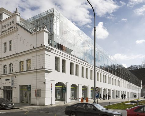 Old Building Renovation, Historical Building Renovation, Building Extension, Ricardo Bofill, Building Inspiration, Renovation Architecture, Roof Extension, Glass Extension, Neoclassical Architecture