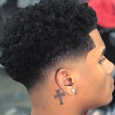 Drop! #taylorcutz #nocolor #trustyourdopeness #elegance Drop Fade Haircut Black Men, Fade Haircut Black Men, Black Man Haircut Fade, Temp Fade Haircut, Taper Fade Curly Hair, Black Boys Haircuts, Drop Fade Haircut, Black Hair Cuts, Curly Hair Fade