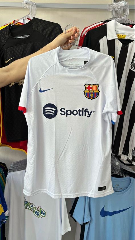 Barca Jersey, Barcelona T Shirt, Barcelona Jerseys, Football Jersey Outfit, Soccer Outfits, Jersey Outfit, Soccer Kits, Soccer Shirts, White Jersey