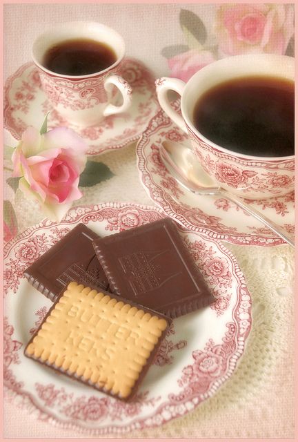 English china; pattern name is "Bristol".  For tea in my cottage... Tea Cookies, Cuppa Tea, English Tea, My Cup Of Tea, Croquettes, High Tea, Pretty Food, Tea Room, Cute Food