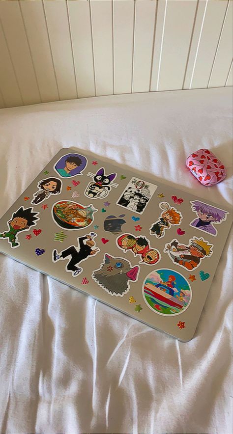 Clear Laptop Case With Stickers, Decorated Laptop Stickers, Tech Decoration, Computer Stickers Aesthetic, Clear Laptop Case, Ipad Case Stickers, Laptop Stickers Aesthetic, Cute Laptop Cases, Headphone Decoration