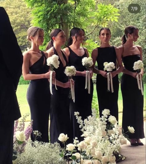 Aesthetic Bridesmaids Dresses, Elegant Wedding Bridesmaids, Mismatched Black Bridesmaids, Black Bridesmaid Wedding Party, Black Braidsmaids Dresses, Mismatched Black Bridesmaids Dresses, Bridesmaid Dresses In Black, Black Bridesmaid Dress Aesthetic, Minimalist Wedding Bridesmaid Dresses