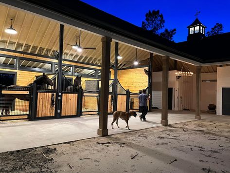 Livery Yard, Dream Barn Stables, Feed Room, Architectural Buildings, Barn Hacks, Stable Ideas, Ranch Ideas, Horse Barn Designs, Horse Barn Plans