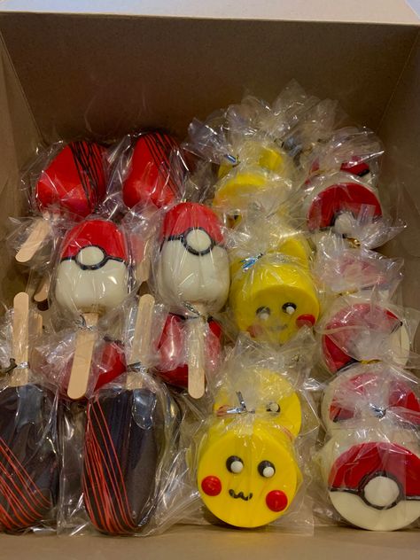 Pokemon Treat Table, Pokemon Birthday Treats, Pokemon Treats, Pokémon Treats, Chocolate Covered Cake Pops, Pokemon Cake Pops, Chocolate Covered Cake, Basketball Birthday Cake, Pokémon Cake