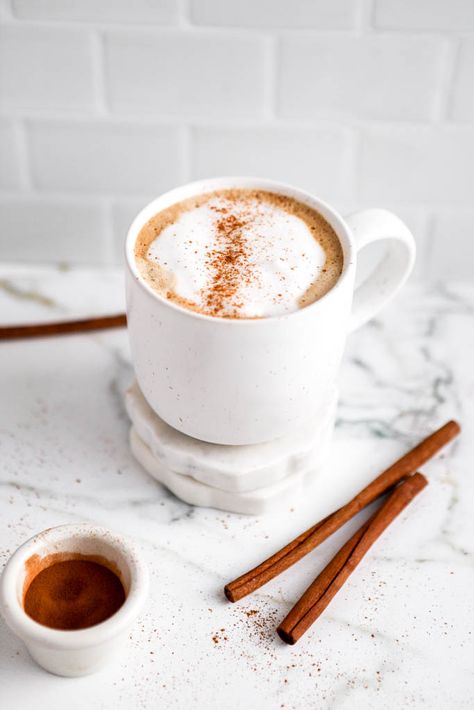 Starbucks cinnamon dolce latte recipe in white kitchen with cinnamon sticks Coconut Milk Tea, Homemade Chai Tea, Homemade Pumpkin Spice Latte, Tea Latte Recipe, Fall Fun Food, Homemade Pumpkin Spice, Cinnamon Tea, Pumpkin Chai, Coffee Alternative