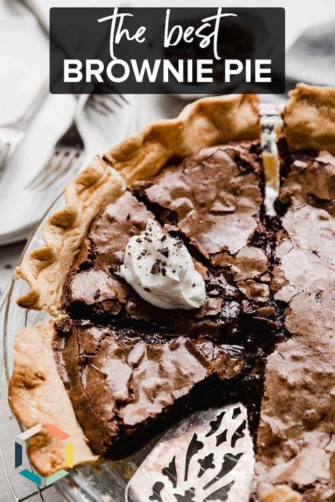 Brownie Pie is the delicious combination of a Flaky Pie Crust and a rich chocolate brownie center! This chocolate brownie pie is fudgy in the center, deeply chocolate, and perfectly crackly on top. Serve plain, with a dollop of whipped cream or a scoop of vanilla ice cream! Pie, Chocolate Brownie Pie, Brownie Pie Recipe, Fudge Brownie Pie, Homemade Hot Fudge, Brownie Pie, Fudge Pie, Chocolate Pie Recipes, Chocolate Crust