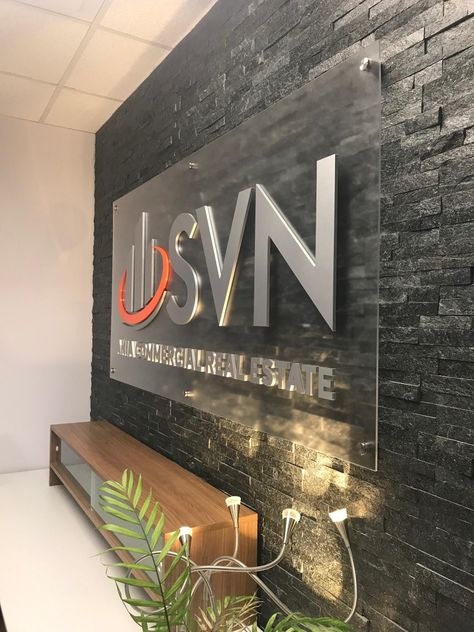 Logo Display Wall Signage, Office Wall Signage, Reception Logo Wall Design, Logo Wall Ideas, Company Name Board Design, Logo Wall Design Office Branding, Office Logo Wall Design, Wall Signage Design, Acrylic Letters Signage