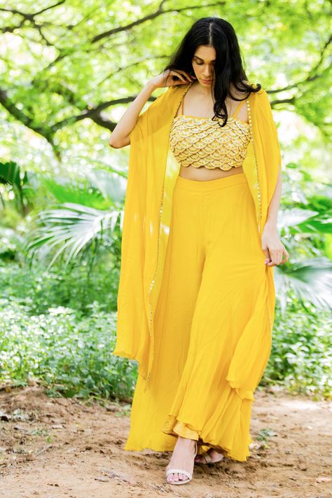 Haldi Ceremony Outfit Plazo, Women Yellow Outfits, Haldi Coord Set, Sharara Designs For Haldi Ceremony, Haldi Ceremony Outfit Indian, Latest Haldi Outfit For Bride Sister, Yellow Sharara Designs, Yellow Shrug Outfit, Haldi Outfit For Sister Wedding