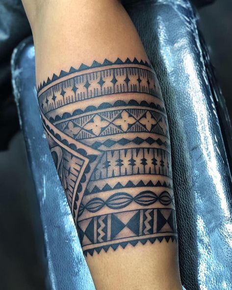 Fijian inspired tattoo Fijian Masi Tattoo, Fijian Masi Patterns, Fiji Tattoo Women, Fiji Tattoo Design, Fijian Tattoo Design, Fijian Tattoo Women, Fijian Design, Poly Drawing, Melanesian Tattoo