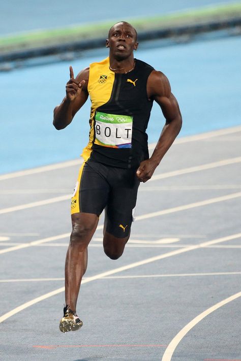 Rio Olympics Diary: Usain Bolt wins gold  #sport #photography Runner Physique, Track Athletes, Sporting Legends, Rio Olympics 2016, Usain Bolt, Rio Olympics, Fastest Man, Sports Images, Sport Photography