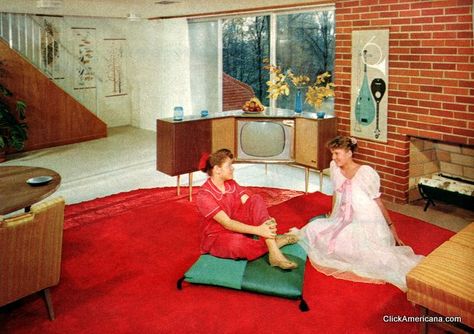 chillin' 50's style...look at that amazing angled TV console!! 1950s Interior, 1950s House, Danish Modern Furniture, Suburban House, Living Vintage, Casa Vintage, Prefabricated Houses, Golden Years, Vintage Interiors