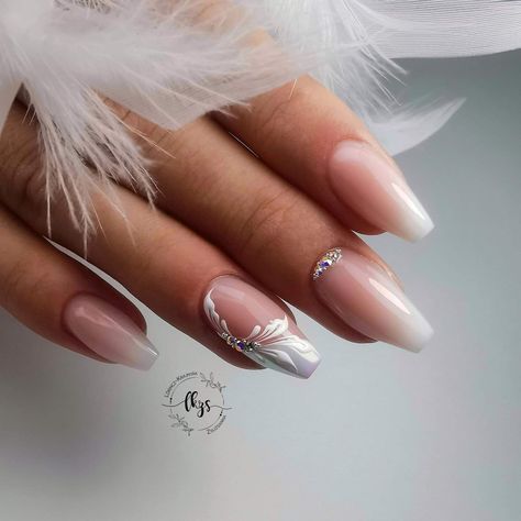 Hen Nails Bride, Gel Wedding Nails Brides, Weding Nails, Elegant Bridal Nails, Bridal Nails Designs, Formal Nails, Latest Nail Trends, Glamour Nails, Acrylic Nails Coffin Pink