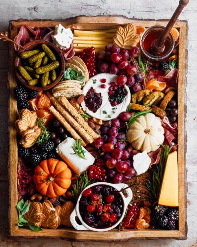 French Cheese Board, Thanksgiving Charcuterie Board, Fall Appetizers Easy, Thanksgiving Charcuterie, Maple Leaf Cookies, Charcuterie Board Ideas, Fall Appetizers, Cranberry Almond, French Cheese