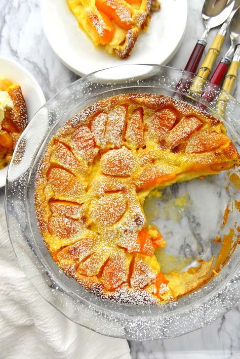 Apricot Clafoutis, Dessert With Fruit, Apricot Dessert, Work Treats, Clafoutis Recipes, Cherry Clafoutis, Fruit Custard, Recipes By Ingredients, Apricot Recipes