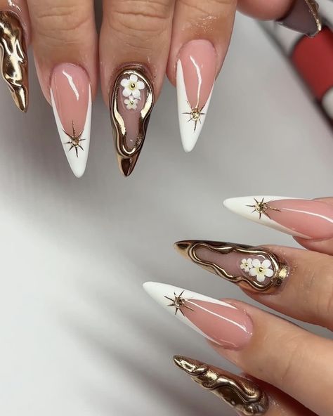 Nail Art Blanc, Chrome French, White French Nails, Stilleto Nails Designs, Fancy Nails Designs, Girly Acrylic Nails, Simple Acrylic Nails, Pretty Gel Nails, Soft Nails