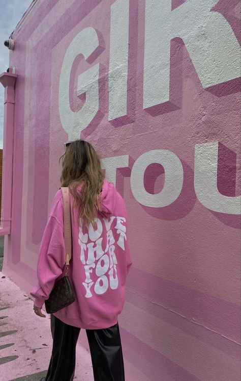 Hoodie Aesthetic, Aesthetic Hoodie, Pink Wall, Story Instagram, Pink Love, Pink Hoodie, Cute Fits, Hoodie Design, Look Cool