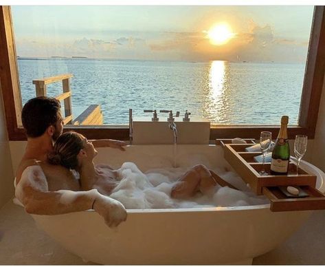 Couples Bathtub, Goals Pictures, Cute Couples Photos, Relationship Goals Pictures, Couple Photography Poses, Cute Relationship Goals, Couples In Love, Future Life, Couple Aesthetic