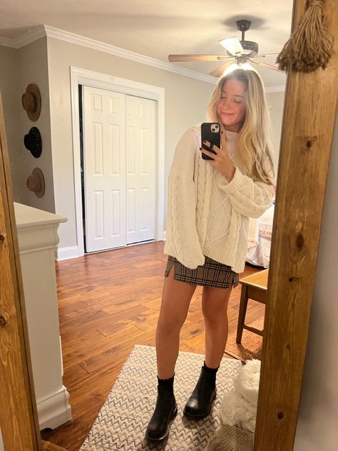 Thxgiving Outfits, Doc Marten And Skirt Outfit, Thanksgiving Outfit Doc Martens, Doc Marten Boots With Dress, Skirt Outfits With Doc Martens, Fall Outfit Photoshoot Ideas, Fall Winter Church Outfits, Fur Lined Doc Martens Outfit, Chelsea Docs Outfit