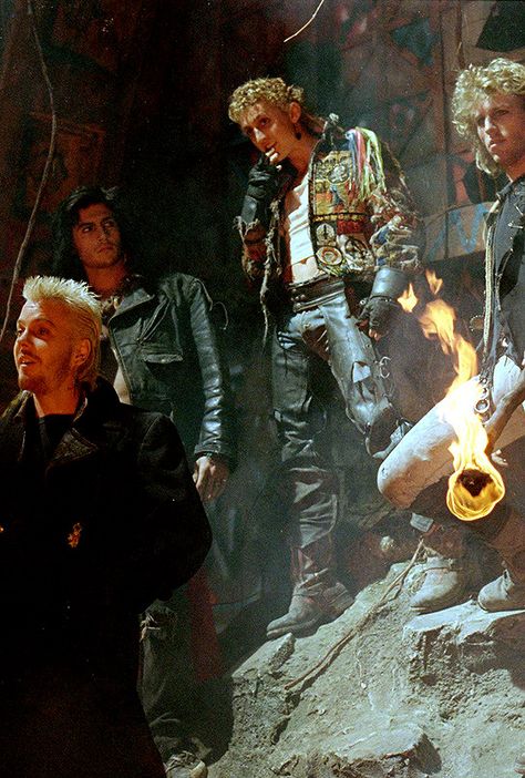 The Lost Boys Wallpaper, Lost Boys Wallpaper, The Lost Boys Aesthetic, David The Lost Boys, Best Vampire Movies, Parents Divorce, Billy Wirth, Lost Boys Movie, Little Vampire