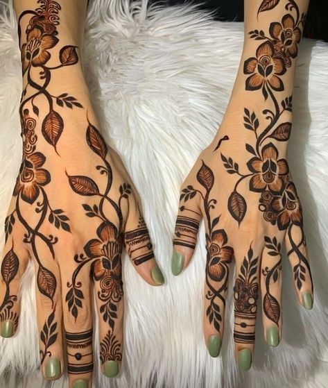 Aesthetic Mehndi, Khafif Mehndi Design, Bridal Mehandi, Henna Wedding, Mehndi Designs Bridal Hands, Rose Mehndi Designs, Simple Mehndi Designs Fingers, Very Simple Mehndi Designs, Pretty Henna Designs