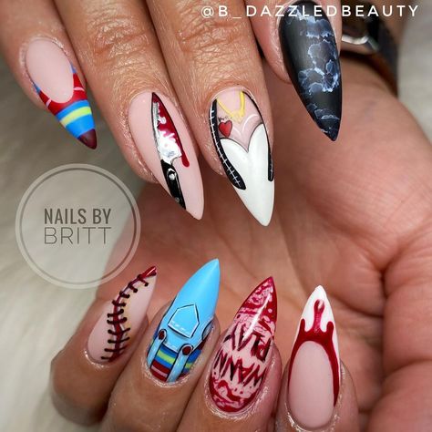 Vampire Teeth Nails Designs, Hellraiser Nail Art, Cute Horror Nails, Scary Movie Nails Acrylic, Chuckie Nail Art, Pizza Nails Designs, Chucky And Tiffany Nail Art, Wednesday Nail Designs, Freddy And Jason Nails