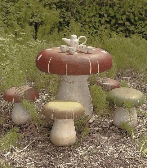 Casa Vintage, Fairy Aesthetic, Cottage Core Aesthetic, Witch House, Garden Stool, Dream House Decor, Nature Aesthetic, Green Aesthetic, Dream Garden