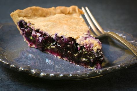 The filling in this pie will firm up the longer it sits, and it will get very firm on day three - if the pie lasts that long! — Photo: Stephanie Weaver Aronia Berry Recipes, Aronia Berry, Aronia Berries, Berry Recipes, Gluten Free Pie, Vegan Blueberry, Berries Recipes, Desserts Vegan, Gf Desserts