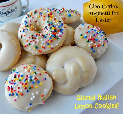 Anginetti Cookies, Italian Easter Cookies, Italian Lemon Cookies, Italian Wedding Cookies, Ricotta Cookies, Italian Christmas Cookies, Italian Easter, Italian Cookie Recipes, Italian Pastries