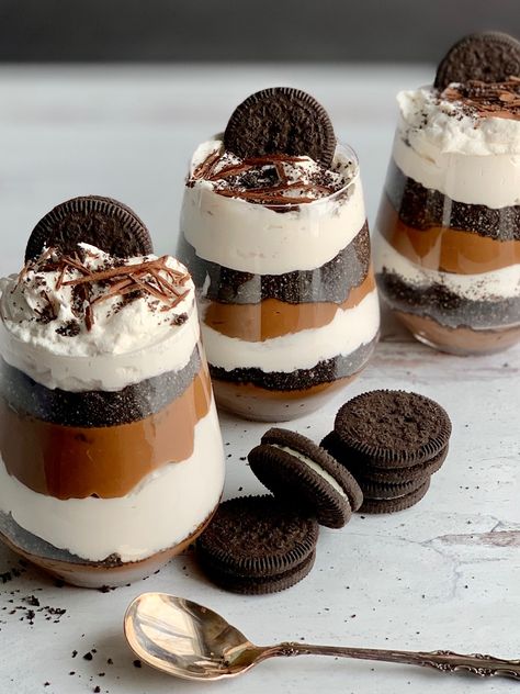 Cookies And Cream Parfait Recipe, Cookies And Cream Parfait, Dairy Free Trifle, Dairy Free Whipped Topping, Lactose Free Desserts, Non Dairy Desserts, Chocolate Parfait, Oreo Desserts, Gluten Free Dairy Free Dessert