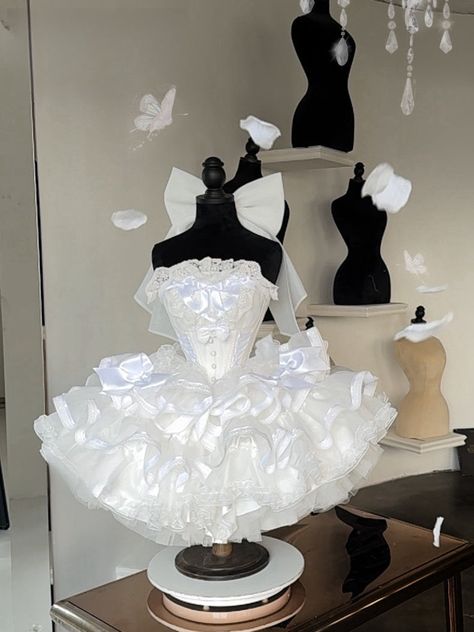 White Swan Dress Gowns, Angelic Core Outfit, Ballerina Dress Aesthetic, Ball Room Dresses, Angelic Clothes, Angel Costume Aesthetic, White Angel Dress, Snow Princess Costume, Mini Princess Dress