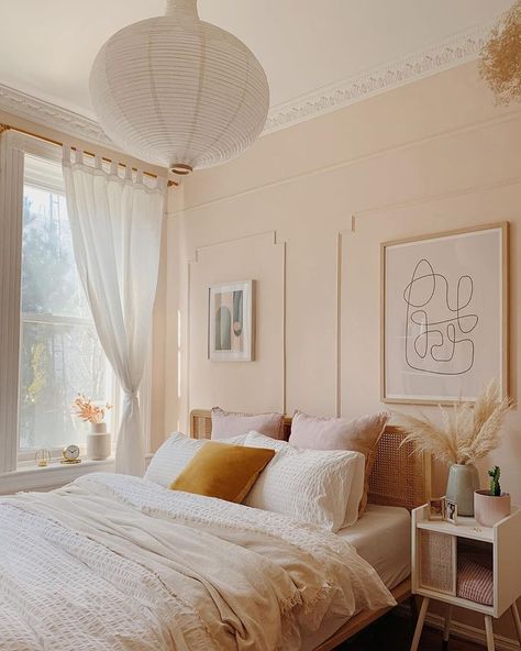 Pale Pink Bedrooms, Light Pink Rooms, Light Pink Bedrooms, Light Pink Walls, Pink Bedroom Walls, Bedroom Wall Colors, Relaxing Bedroom, Pink Bedrooms, Neutral Bedroom