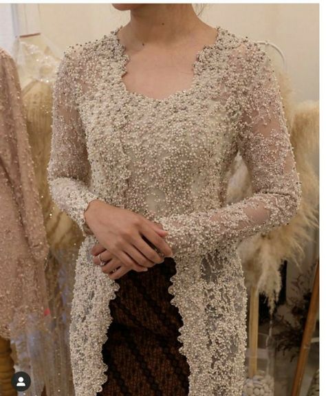 White Kebaya, Wedding Kebaya, Kebaya Simple, Kebaya Graduation, Kebaya Lamaran, Kebaya Lace, Batik Dress Modern, Casual Bridesmaid Dresses, Kebaya Wedding