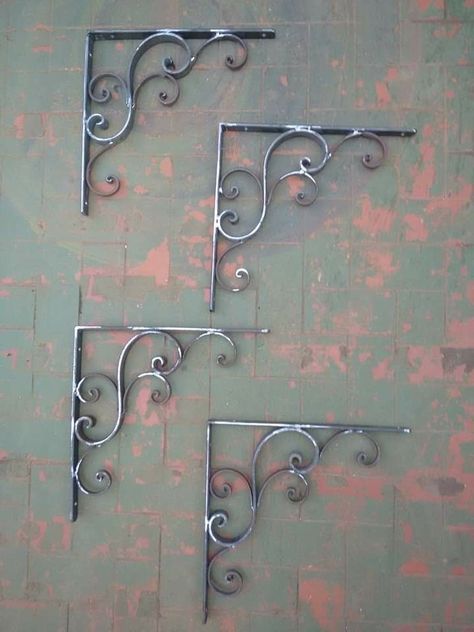 Wrought Iron Brackets, Metal Plant Hanger, Metal Plant Hangers, Wrought Iron Design, Wrought Iron Decor, Metal Bending Tools, Blacksmith Projects, Wrought Iron Doors, Metal Furniture Design