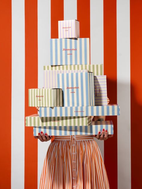 Frankowitsch - Stefanie Theres Zimmermann Graphic Designer Office, Design Paper, Hat Boxes, Food Packaging Design, Christmas Packaging, Paper Packaging, Packaging Design Inspiration, Product Photography, Identity Design