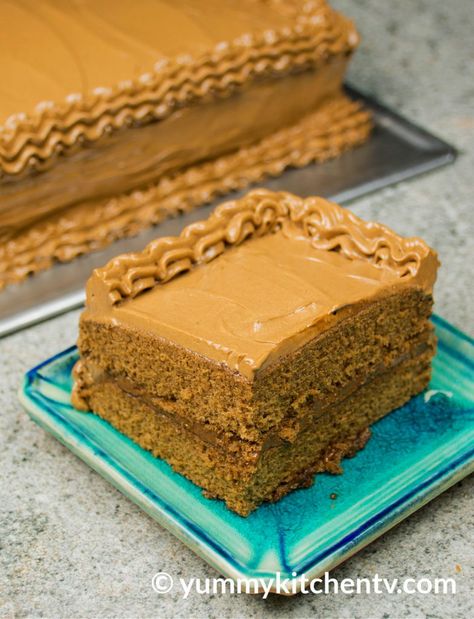 Mocha Crunch Cake, Booze Cakes, Mocha Cake Recipe, Nougat Cake, Chocolate Filling For Cake, Chocolate Mocha Cake, Fluffy Chocolate Cake, Yummy Kitchen, Mocha Frosting