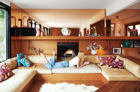 Tour Nikolai Haas and Djuna Bel's Los Angeles Haven | Architectural Digest Built In Couch, Built In Sofa, Diy Sofa, A Living Room, Architectural Digest, Cheap Home Decor, Living Room Sets, Design Interior, Sofa Design