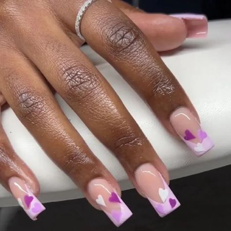 Khloe Nails, Natural Nail Designs Short, Nails Design For Black Women, Holiday Short Nails, Nice Nail Designs, Purple Nails Simple, Minimalistic Nail Designs, Girl Nail Designs, Nails For Black Women