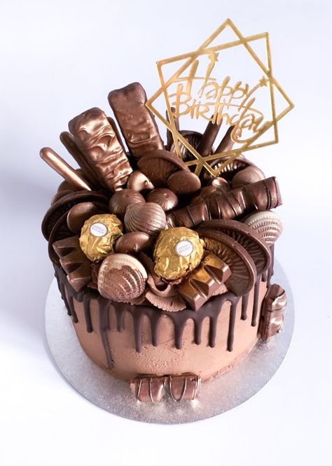 Decorate Chocolate Cake Ideas Birthdays, Chocolate 50th Birthday Cake, Chocolate Cake Designs For Men, Chocolate Drip Cake Decoration, Chocolate Bday Cake Decoration, Chocolate Drip Cake Ideas, Decorate Chocolate Cake Ideas, Birthday Cake Chocolate Decoration Ideas, Decorate Chocolate Cake