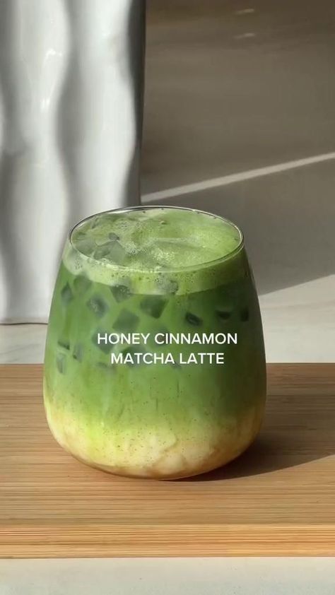 Matcha Drink Recipes, Iced Drinks Recipes, Matcha Milk, Honey Cinnamon, Matcha Drink, Matcha Recipe, Refreshing Drinks Recipes, Coffee Drink Recipes, Healthy Drinks Recipes