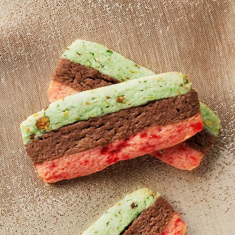 Italian Spumoni Cookies Recipe -These festive cookies look and taste like they're made from scratch. But refrigerated cookie dough makes them a cinch to create. We'll never tell your secret! —Taste of Home Test Kitchen Spumoni Cookies, Amazing Deserts, Christmas Baking Easy, Xmas Cookie, Italian Cookie Recipes, Cake Mug, Cherry Desserts, Festive Cookies, Baking Cocoa