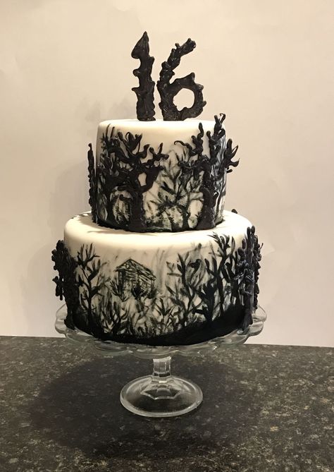 Sweet 16 Birthday Cakes Halloween, Spooky Sweet 16 Party Ideas, Sweet 16 Halloween Theme, Goth Sweet 16 Ideas, Gothic Sweet 16 Ideas, Spooky Sweet 16, Gothic Birthday Party Ideas, Black Sweet 16 Cake, Gothic Sweet 16