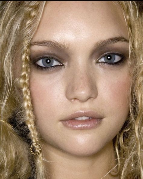 00s Makeup, Erica Reyes, Wide Set Eyes, Gemma Ward, Saints Row, Swag Makeup, Ethereal Makeup, Doll Makeup, Models Makeup