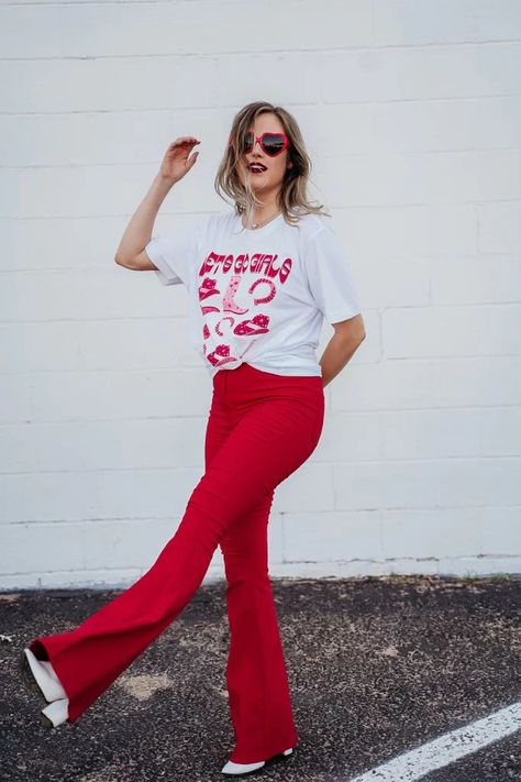 Fiona High Waisted Bell Bottom Flare Jeans - Burgundy | Willow Boutique Mom Tee Shirts, The Flare, Burgundy Jeans, Flare Top, Denim Day, Judy Blue Jeans, Mom Tees, Jeans Size Chart, Bell Bottom