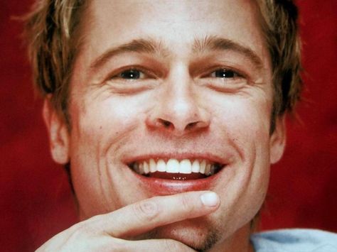 Brad Pitt Poster, Celebrity Teeth, Brad Pitt Style, Brad Pitt Photos, Smiling Man, Ideal Man, Wall Poster, Most Beautiful Man, Man Crush