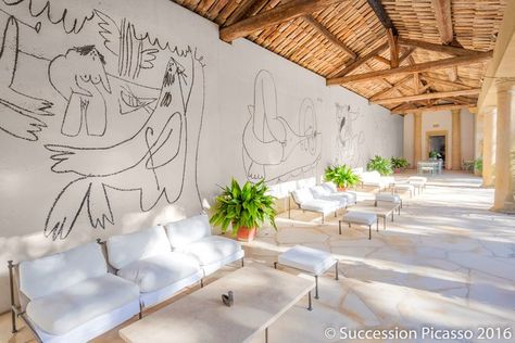 The best feature of all: the spectacular Picasso drawings engraved on the loggia walls. Uzes France, Country Home Magazine, My French Country Home, Chateau France, French Chateau, French Country House, British Art, Avignon, South Of France