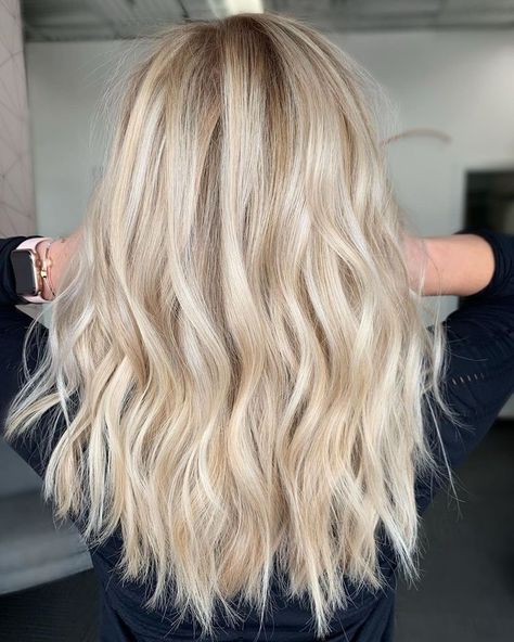 Champagne Blond, Blonde Hair Goals, Summer Blonde Hair, Blonde Hair Shades, Blonde Hair Inspiration, Blonde Hair Looks, Blonde Hair With Highlights, Brown Blonde Hair, Long Blonde