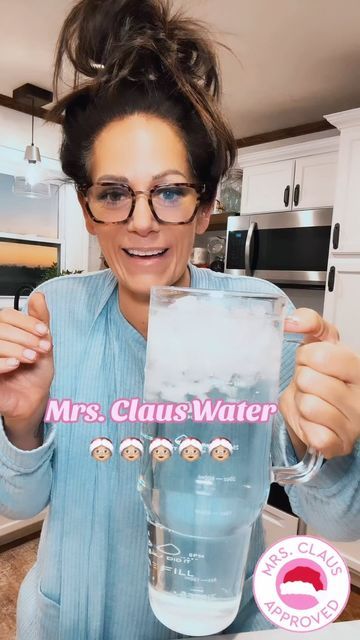 Tonya Spanglo on Instagram: "Mrs. Claus approved🤶🏼💗🤶🏼💗🤶🏼💗 Skinny Syrups are from the @skinnymixes website! Use TONYA42 at checkout. Water Packets are from @margaritavillefoods You can purchase at Dollar General, Famiky Dollar. Dollar Tree, Homeland. #merrychristmas #drink #recipe #water #goals #yummy #holiday #hydration #skinnysyrup" Water Packets, Tonya Spanglo, Water Goals, Water Flavors, Flavored Water Drinks, Sassy Water, Peppermint Syrup, Flavored Water Recipes, Sugar Free Drinks