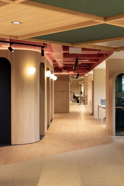 Testa Offices - Madrid | Office Snapshots Office Ceiling, Pharmacy Design, Office Fit Out, Recessed Downlight, Office Photo, Student House, Corporate Interiors, New Interior Design, Collaboration Space