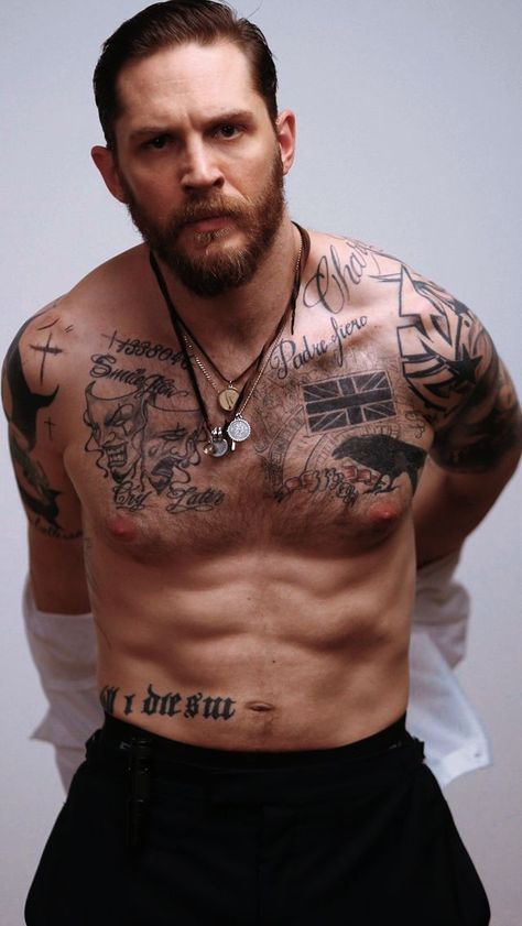 Tom Hardy Body, Tom Hardy Shirtless, Tom Hardy Tattoos, Tom Hardy Beard, Tom Hardy Actor, Tom Hardy Photos, Hottest Male Celebrities, Mens Editorial, Thomas Hardy