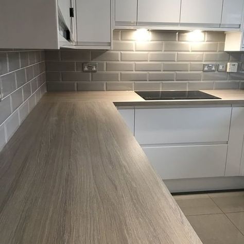 Looking for some white kitchen inspiration? @mrmattjh has kindly shared his Bayswater Gloss White kitchen renovation. Featuring: Grey Oak Effect Laminate worktop and Grey Granite Composite Sink #howdens #transformationtuesday #beforeandafter #whitekitchen #kitcheninspo #glosskitchen #smallkitchendesign White Kitchen Renovation, White Kitchen Inspiration, White Gloss Kitchen, Kitchen Colour, Gloss Kitchen, Laminate Worktop, Kitchen Corner, White Kitchen Design, Grey Kitchens